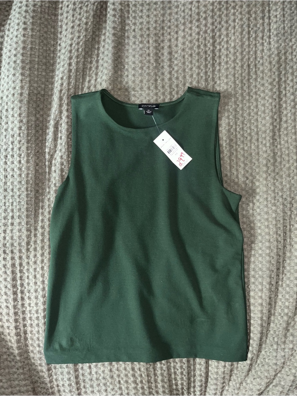 Ann Taylor Dark Green Sleeveless Crewneck Tank